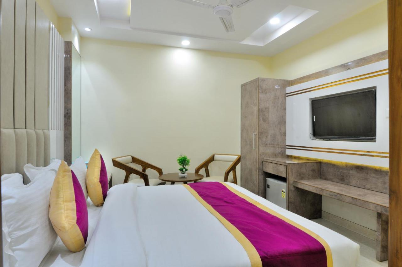 Hotel Worth Newly Bulit - Nuova Delhi Esterno foto