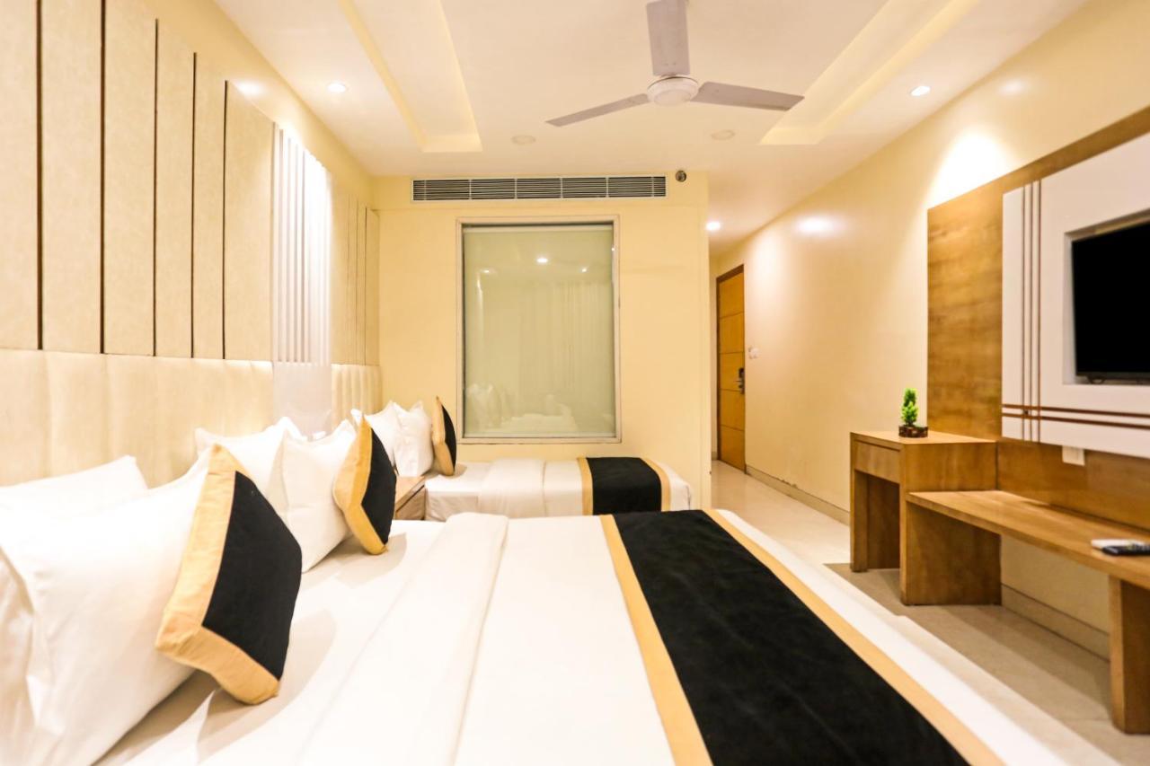 Hotel Worth Newly Bulit - Nuova Delhi Esterno foto