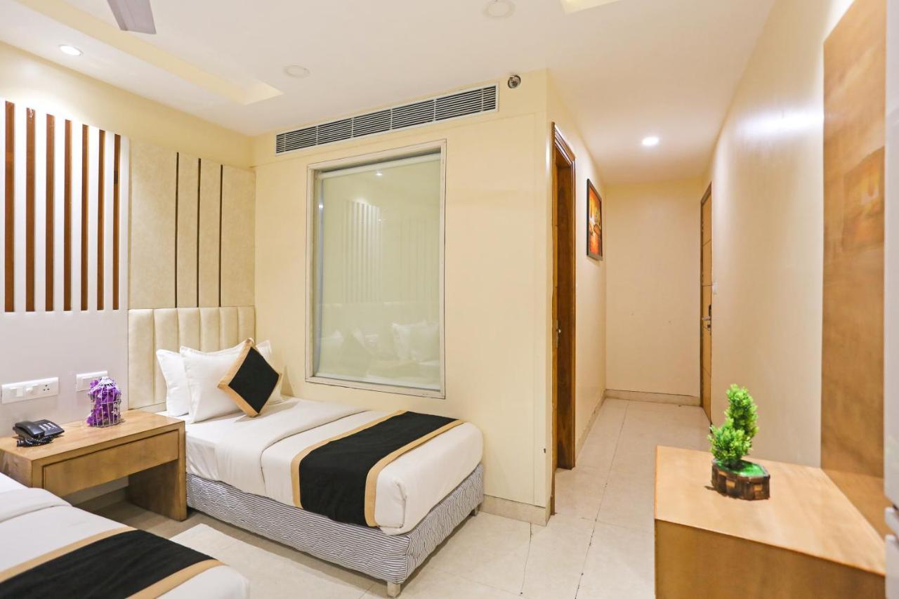 Hotel Worth Newly Bulit - Nuova Delhi Esterno foto