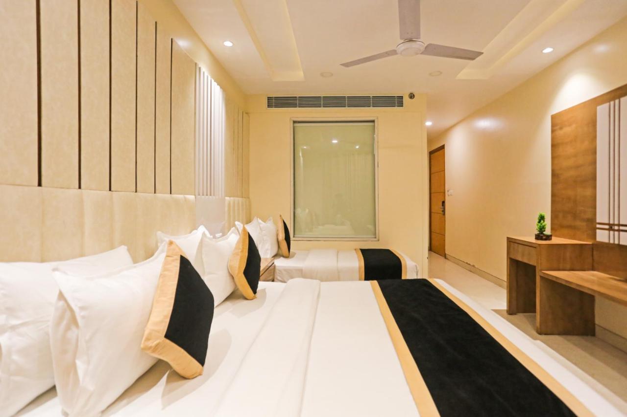 Hotel Worth Newly Bulit - Nuova Delhi Esterno foto