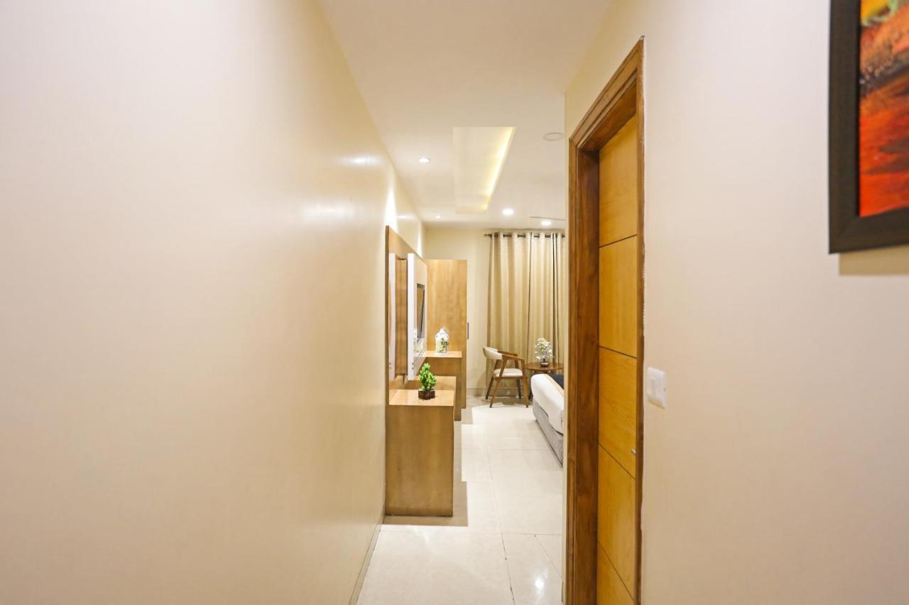 Hotel Worth Newly Bulit - Nuova Delhi Esterno foto