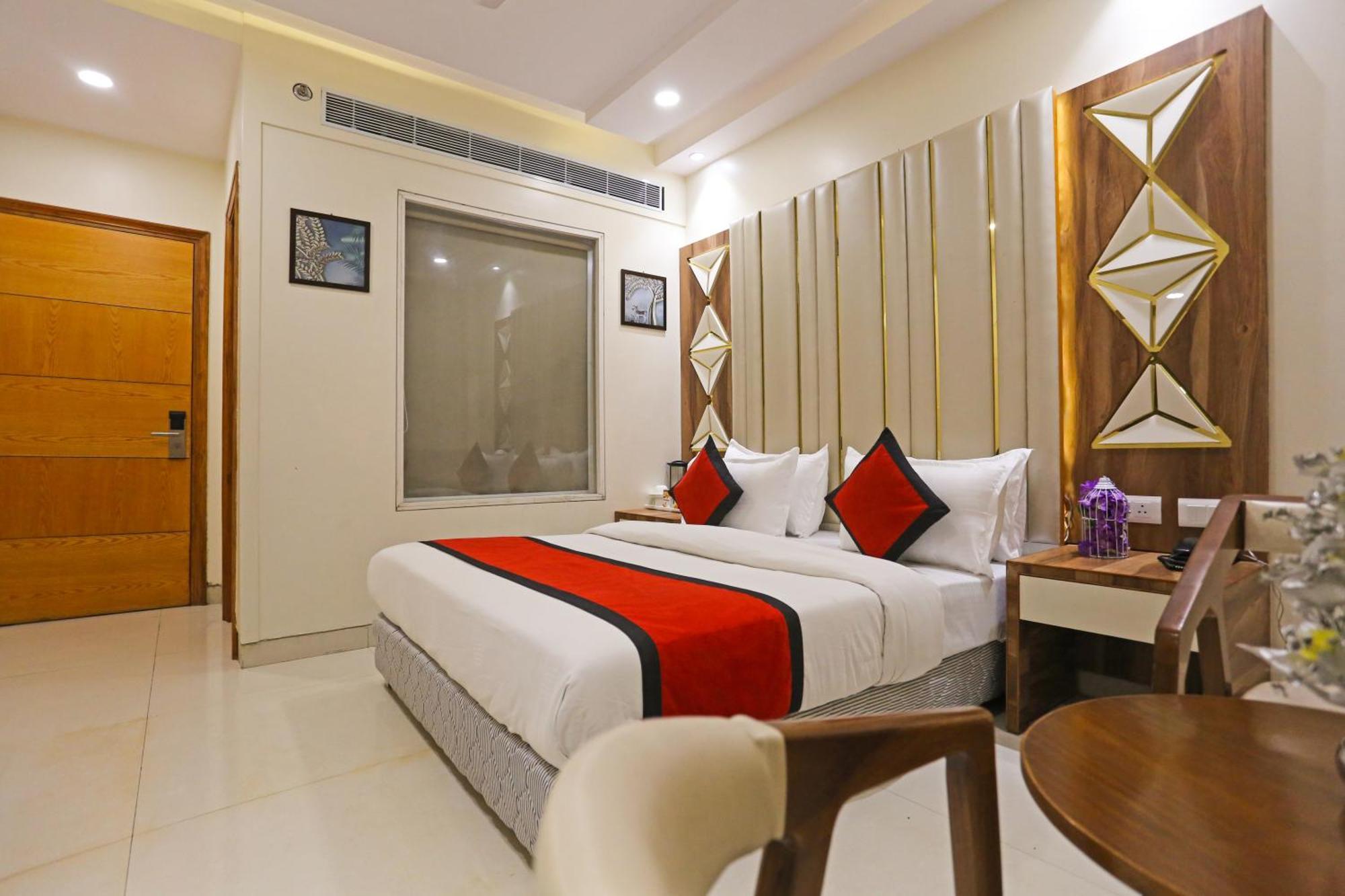 Hotel Worth Newly Bulit - Nuova Delhi Esterno foto