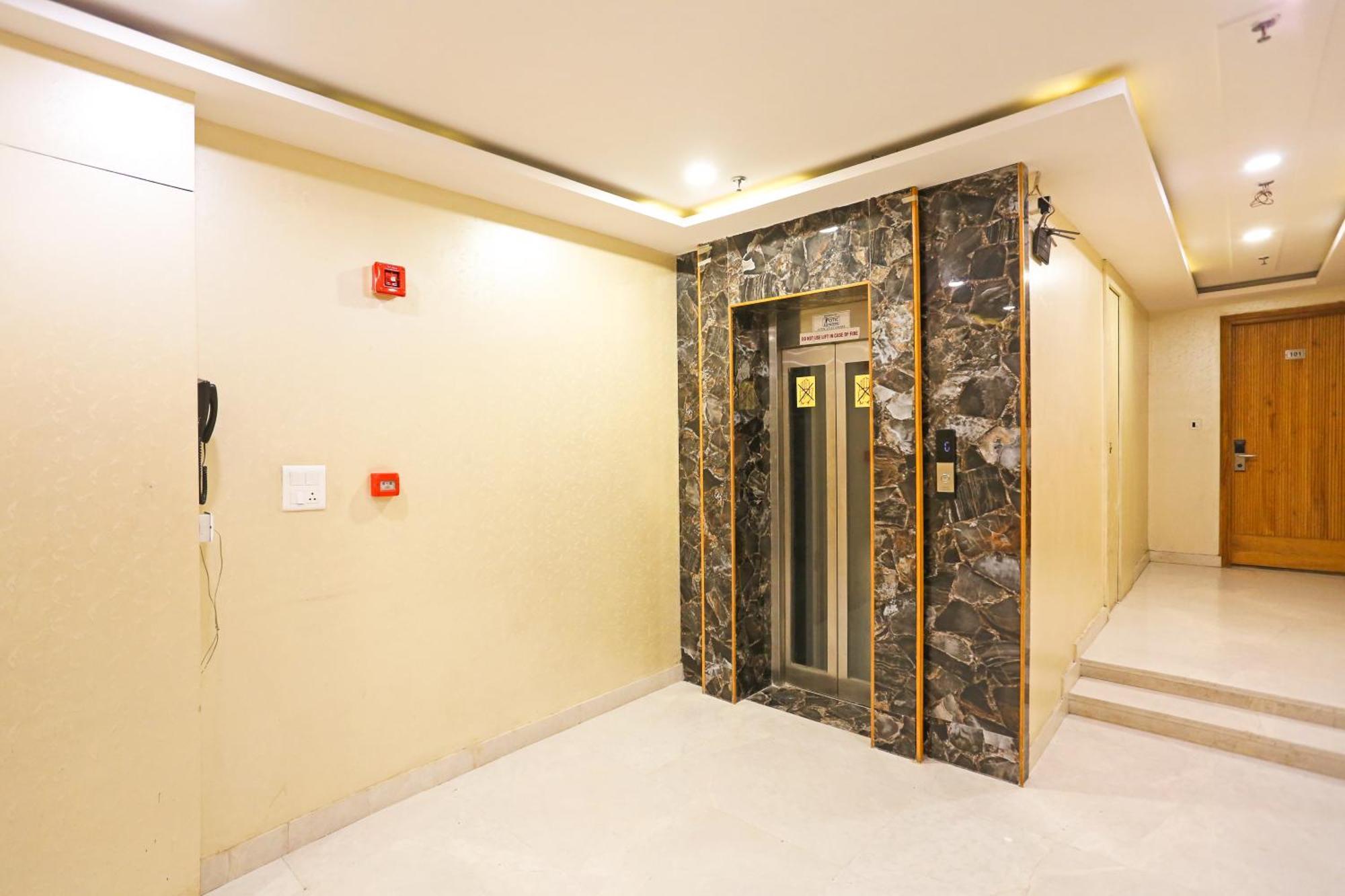 Hotel Worth Newly Bulit - Nuova Delhi Esterno foto