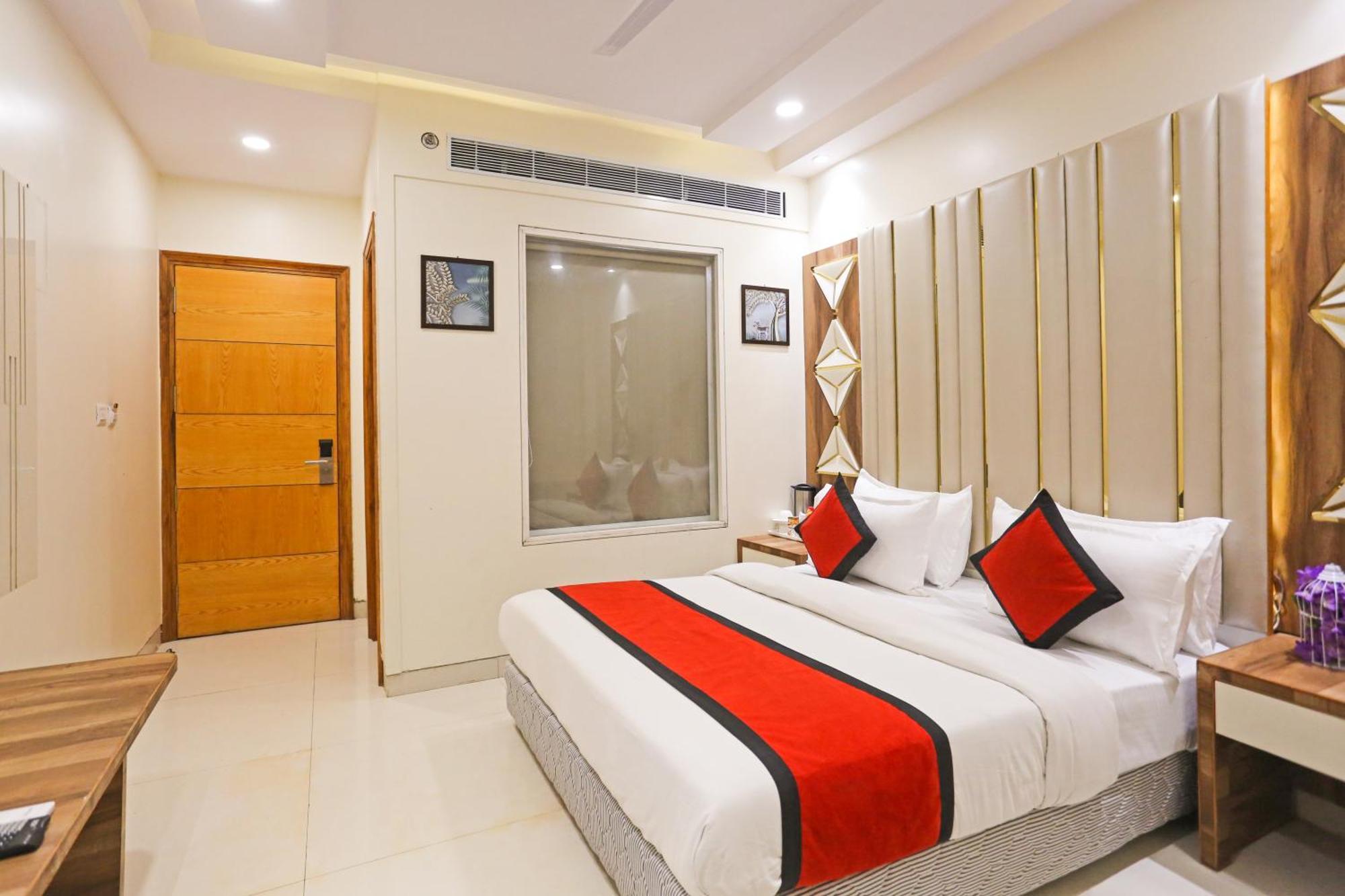 Hotel Worth Newly Bulit - Nuova Delhi Esterno foto