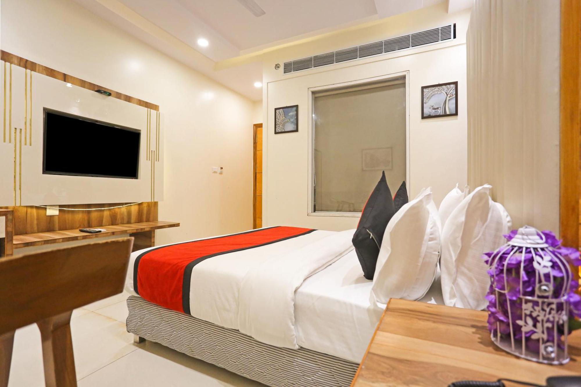 Hotel Worth Newly Bulit - Nuova Delhi Esterno foto